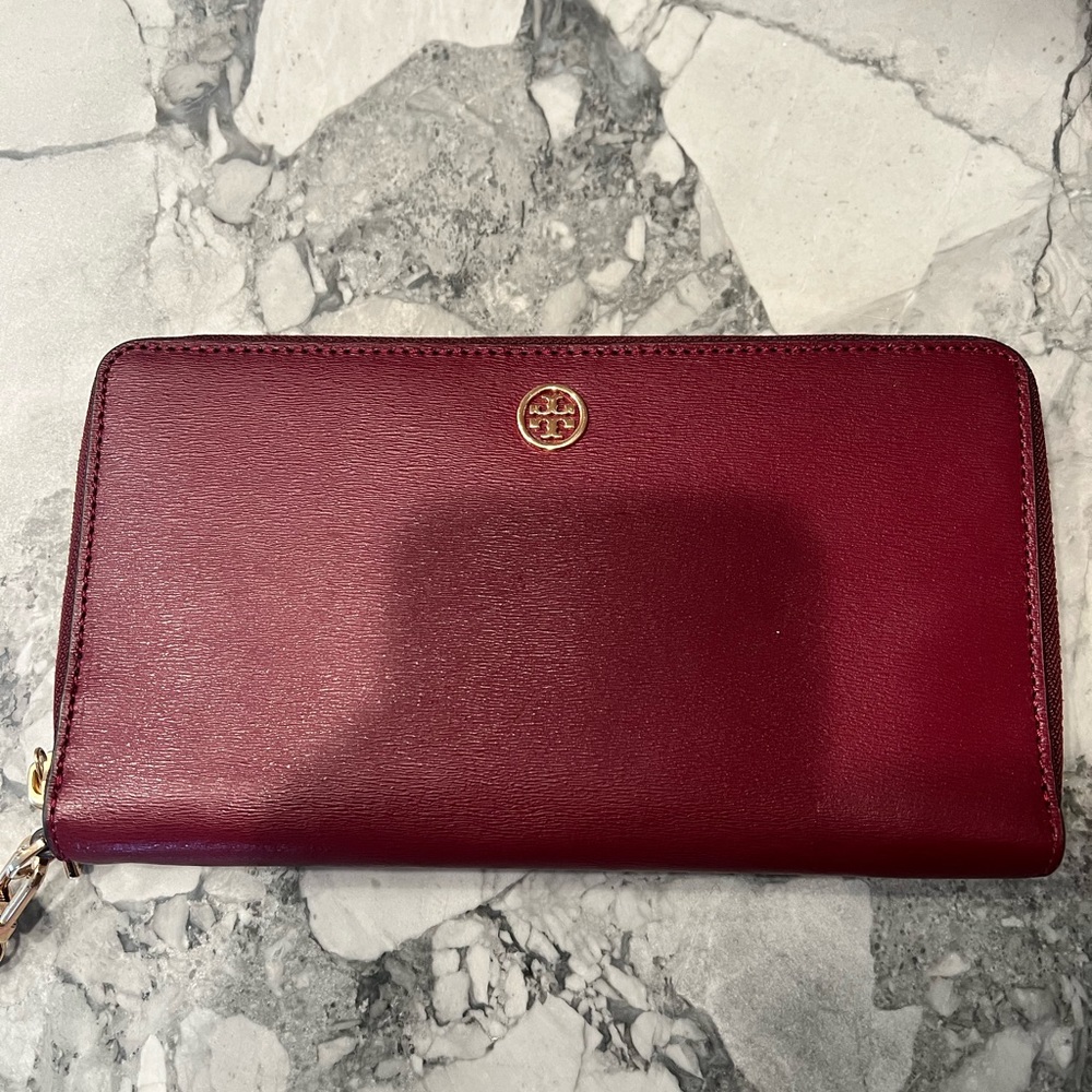 Tory Burch Robinson Continental Wallet